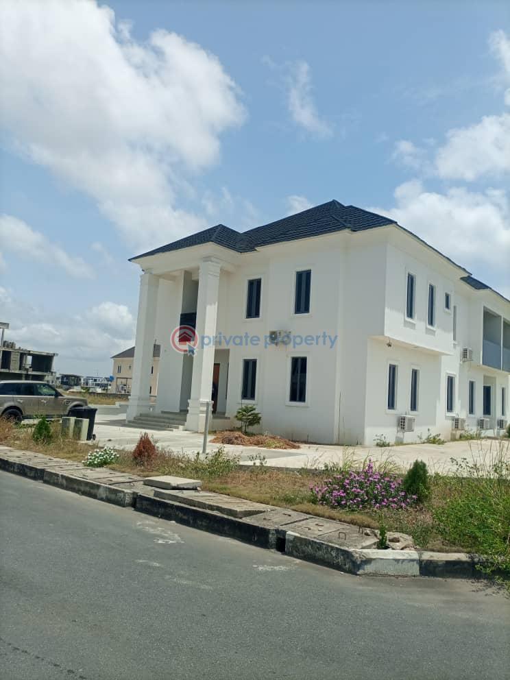 4 bedroom Semi detached Duplex For Sale Cowrie Creek Estate, Ikate Elegushi Lekki Lagos