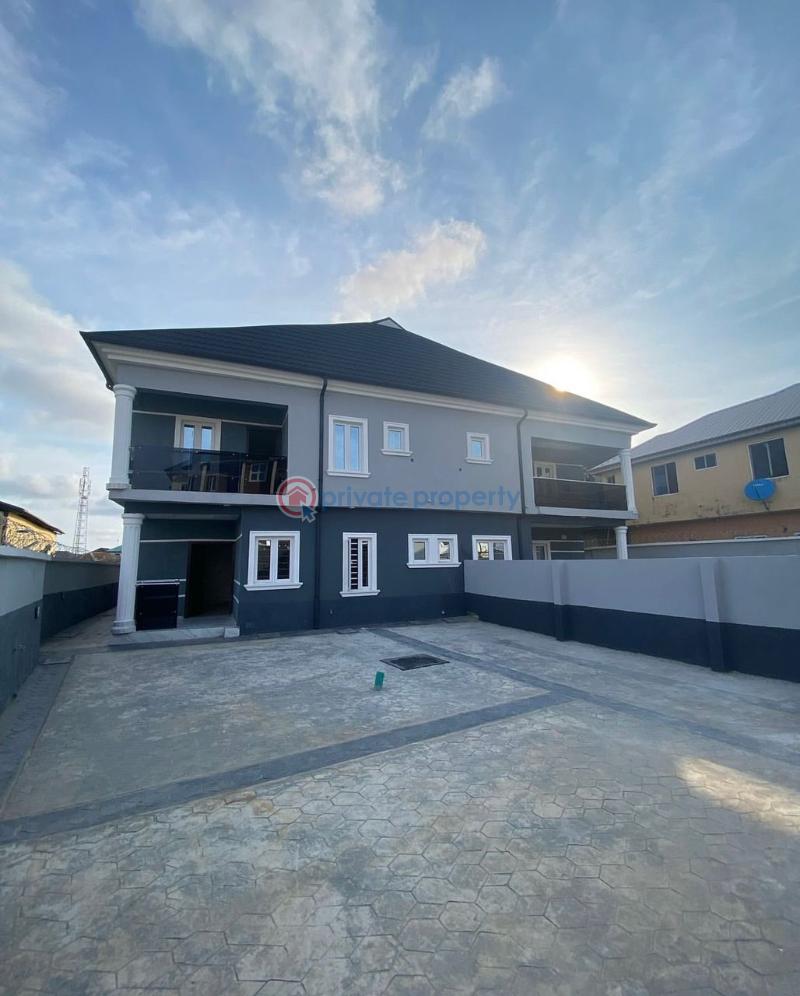 2 bedroom Block Of Flats For Rent Also Read Ajah Lagos Island  - 0
