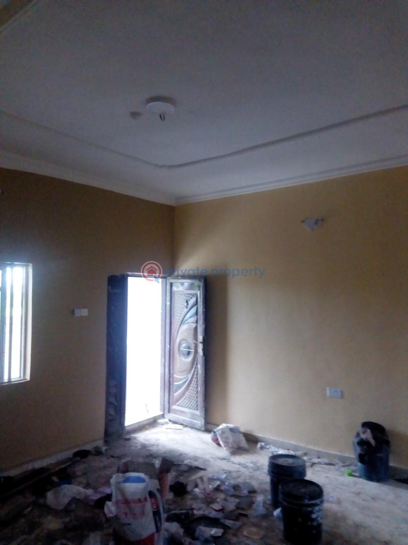 2 bedroom Block Of Flats For Rent Jeddo Street, Otokutu Warri Delta State Warri Delta - 3