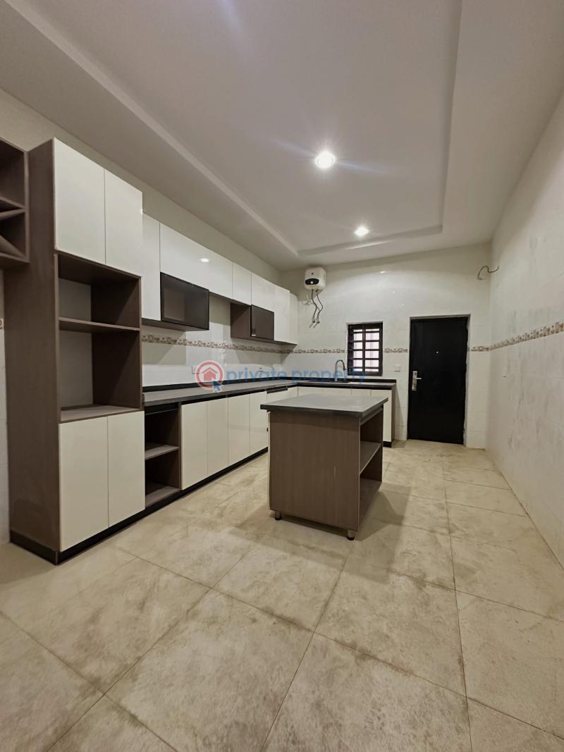 3 bedroom House For Sale Guzape Abuja Phase 1  - 18