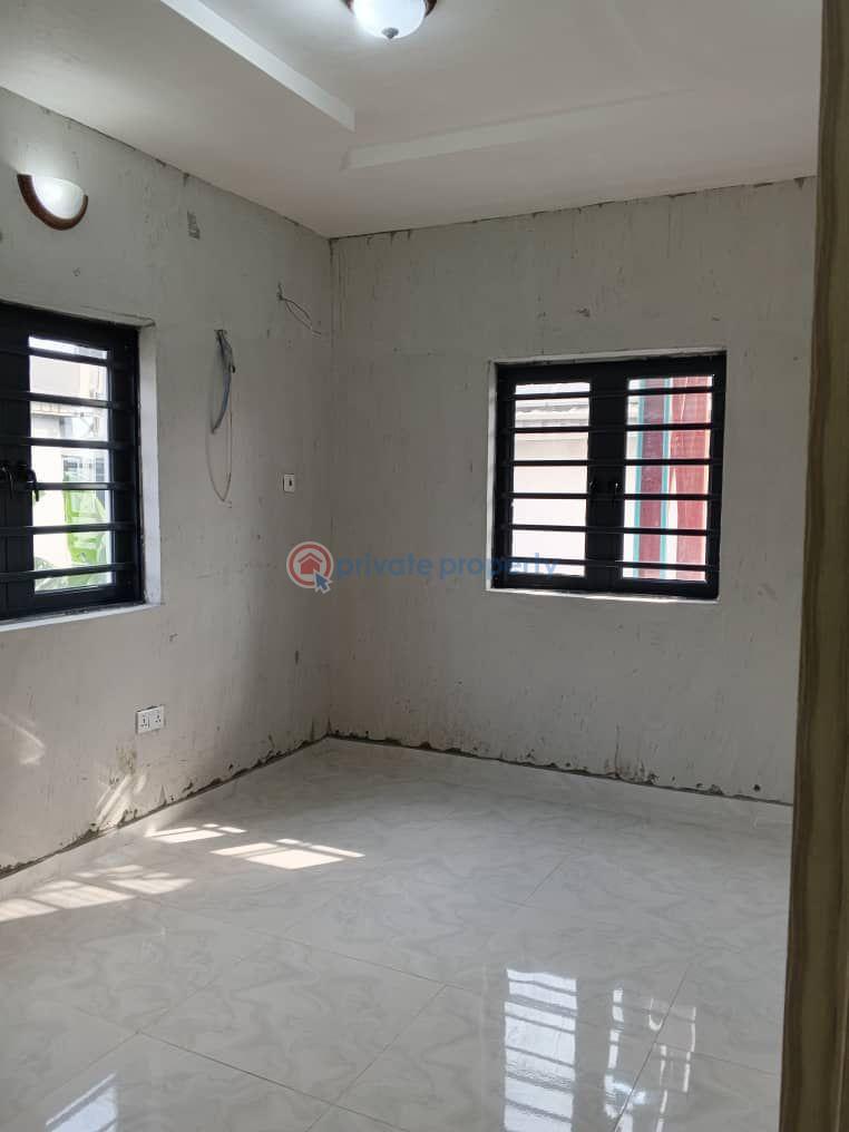 3 bedroom Block Of Flats For Rent Thomas Estate Ajah Lagos - 5