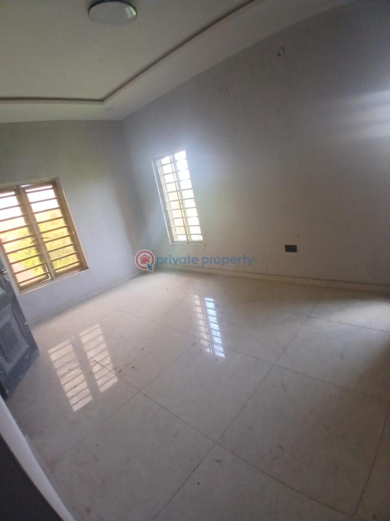 3 bedroom Flat & Apartment For Rent In An Estate Monastery Road Sangotedo Lagos - 7