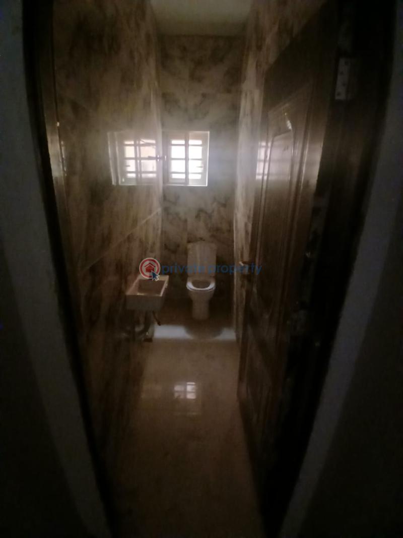 3 bedroom Flat & Apartment For Rent In An Estate Monastery Road Sangotedo Lagos - 11