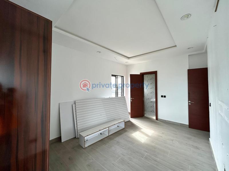 3 bedroom Flat & Apartment For Rent Mojisola Onikoyi Estate Lagos - 4