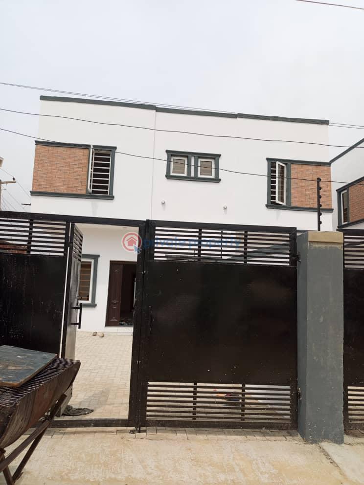 3 bedroom Semi detached Duplex For Sale Omole Phase 2 Ojodu Lagos