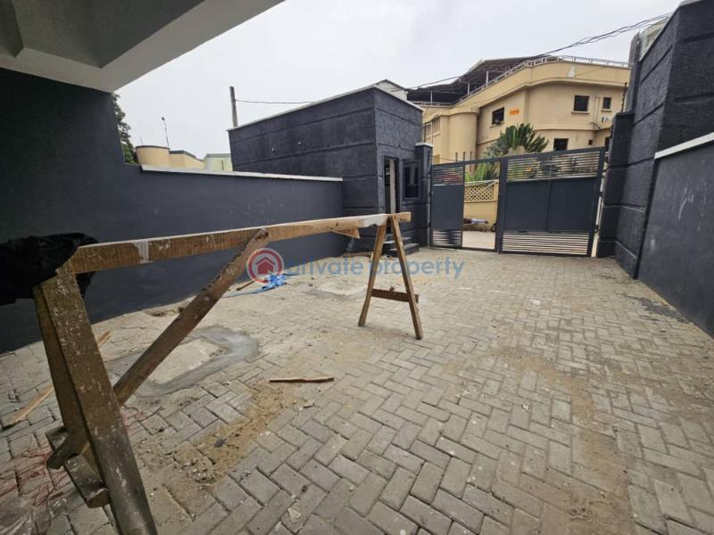 3 bedroom Terraced Duplex For Rent Victoria Island Lagos - 3