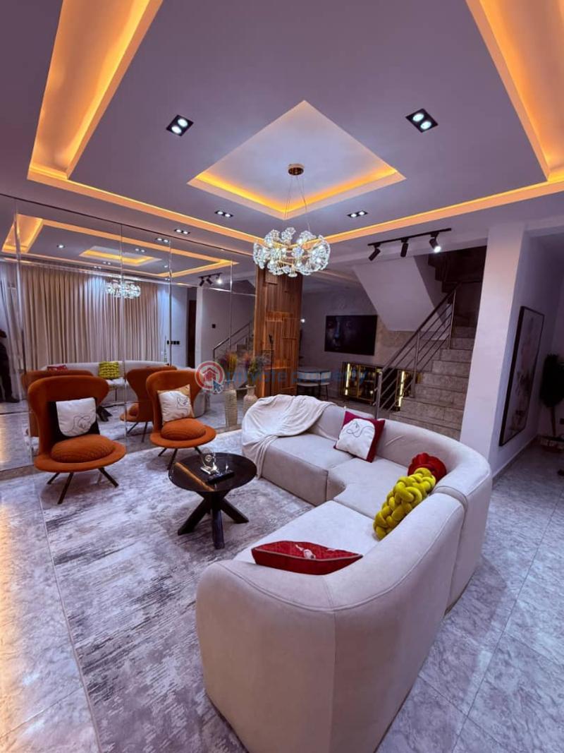 3 bedroom Block Of Flats Short let Lekki Phase 1 Lagos