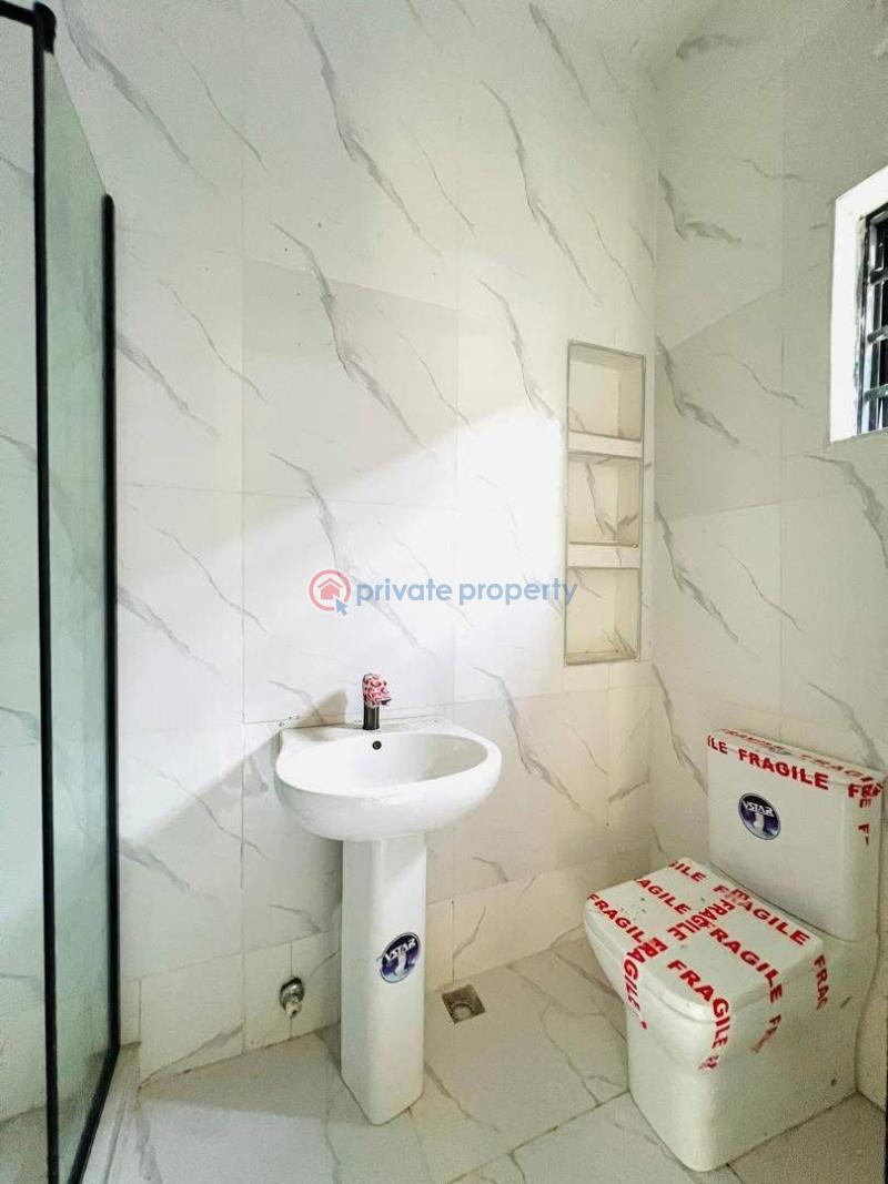 4 bedroom Detached Duplex For Sale Chevron Drive Lekki Lagos - 3