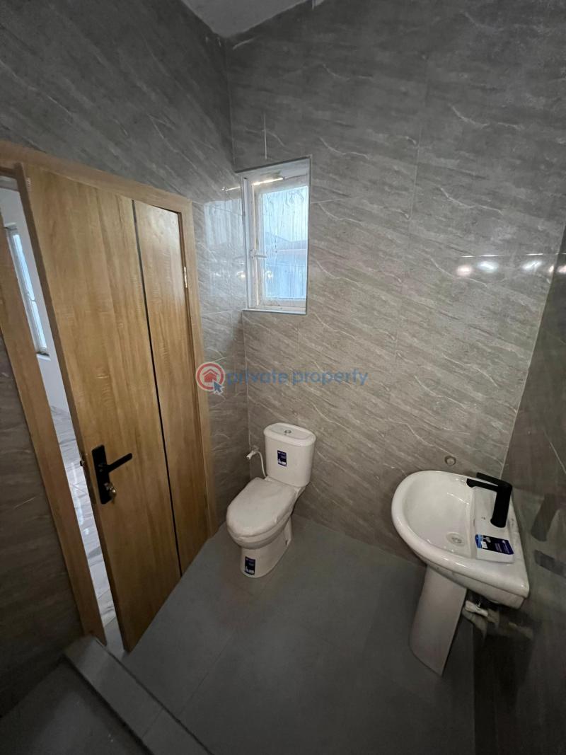 4 bedroom Semi detached Duplex For Sale Mende Maryland Ikeja Lagos - 3