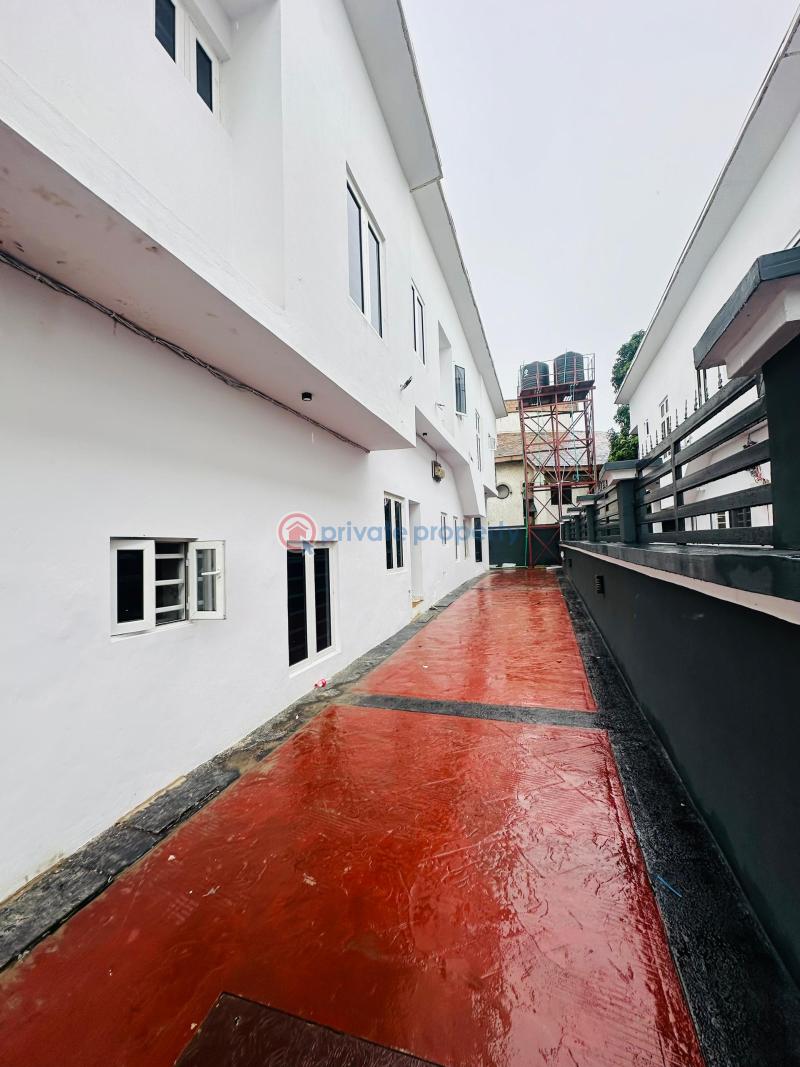 4 bedroom Semi detached Duplex For Sale Maryland Lagos
