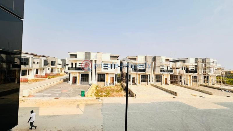 4 bedroom Semi detached Duplex For Sale Abijo G.r.a Ajah Lagos - 18