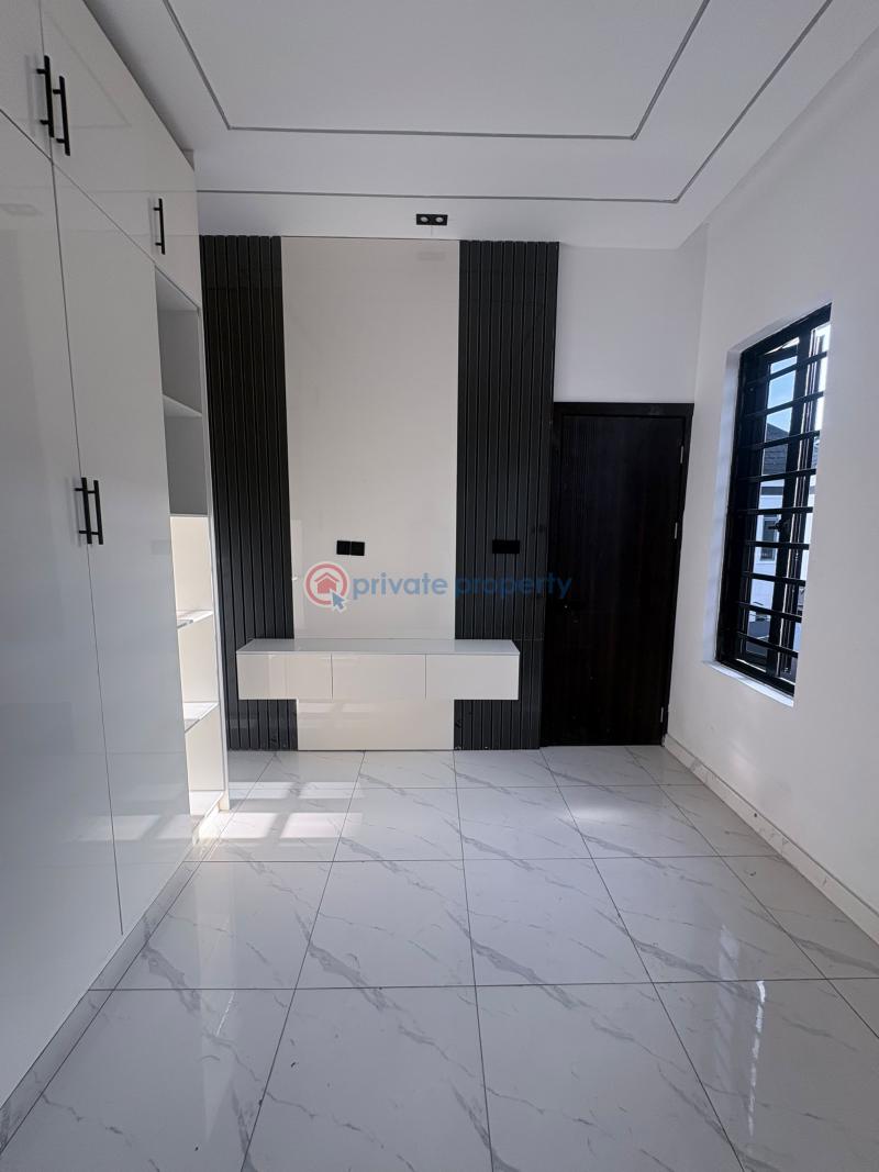4 bedroom Semi detached Duplex For Sale Orchid Road, Lafiaji Lekki Lagos - 11