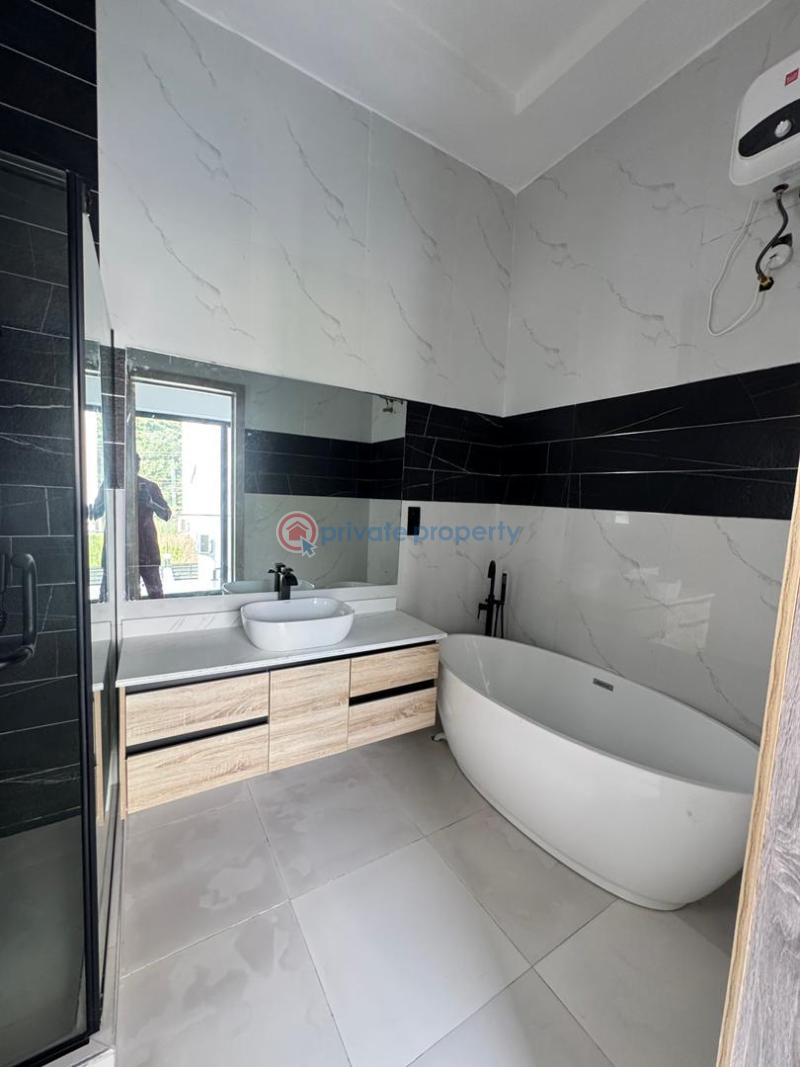 4 bedroom Semi detached Duplex For Rent Chevron Lekki Phase One Chevron Drive Lekki Lagos - 4