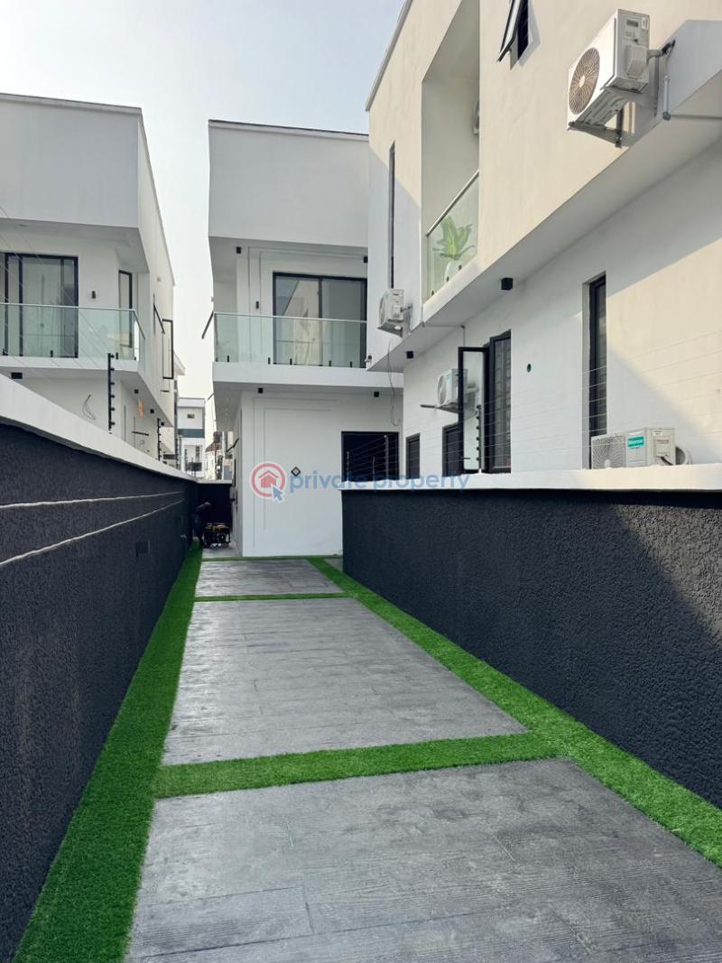 4 bedroom Semi detached Duplex For Rent Chevron Lekki Phase One Chevron Drive Lekki Lagos - 0