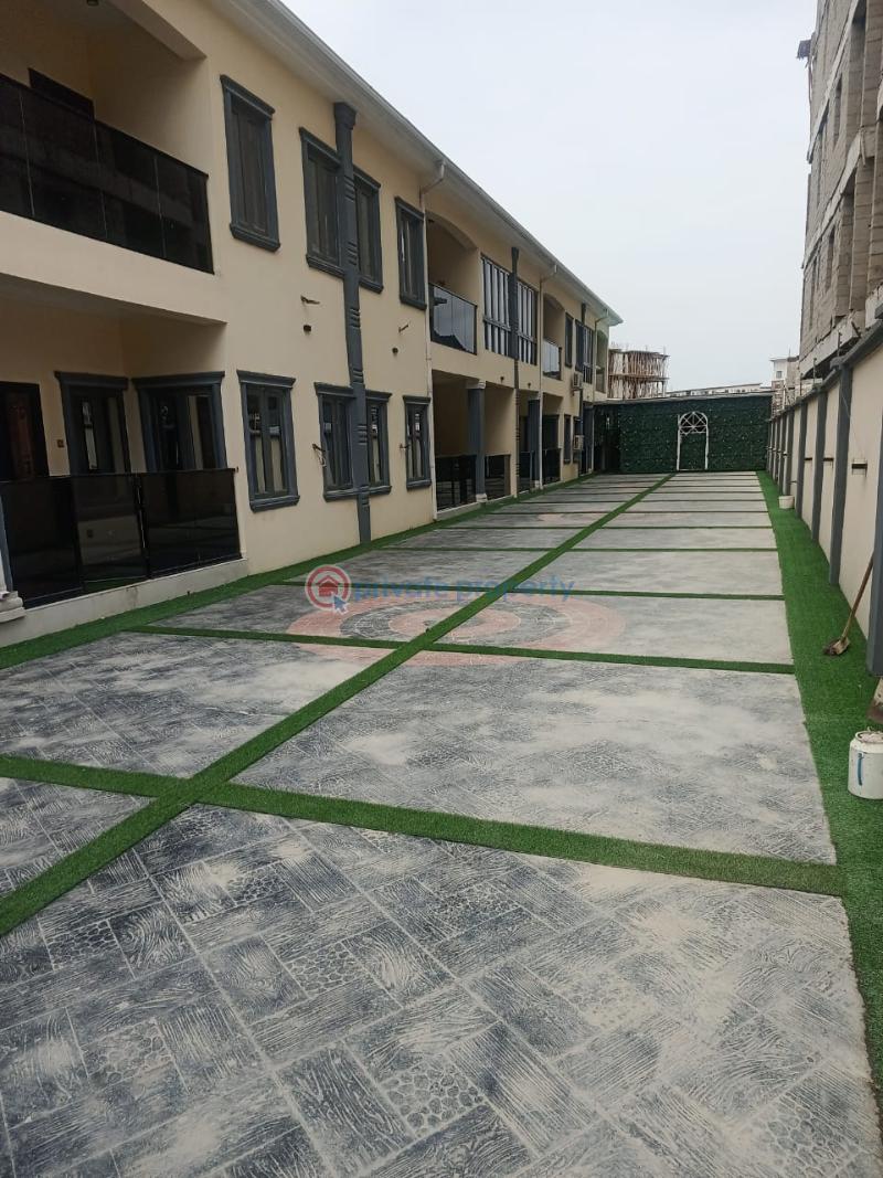 4 bedroom Townhouse For Rent Lekki Phase 1 Lagos