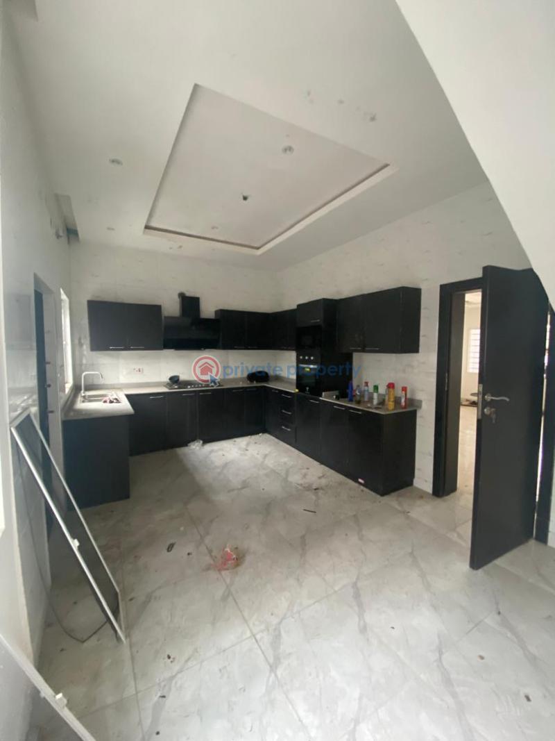 4 bedroom Terrace For Rent Meadow Hall Ikate Elegushi Lekki Lagos - 1