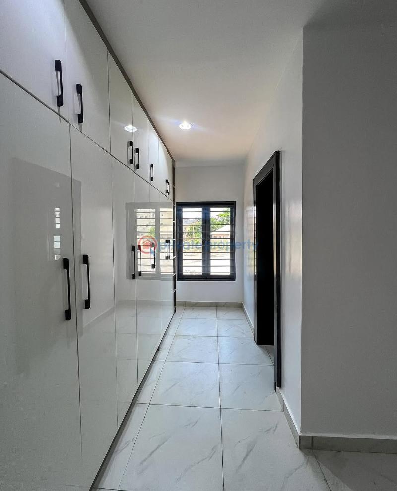 House For Sale Durumi Abuja Phase 2  - 3