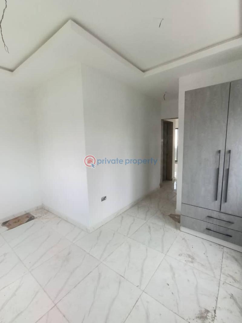 4 bedroom Terraced Duplex For Sale Obanikoro Estate Obanikoro Shomolu Lagos - 2