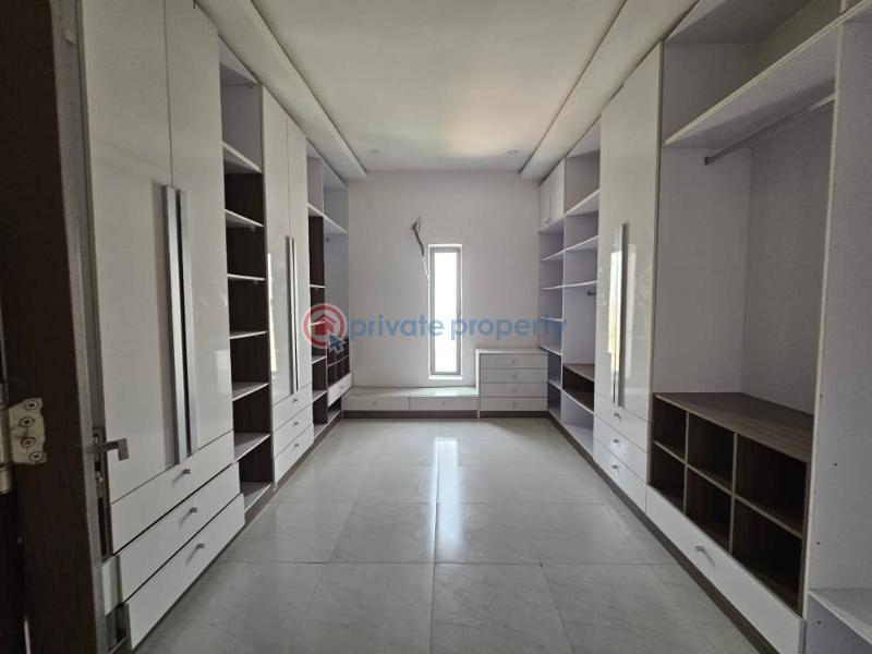 Brand new 4 bedroom waterfront fully serviced terrace duplex with bq, swimming pool, gym - 18 4 bedroom Terraced Duplex For Rent Banana Island Ikoyi Lagos - 18