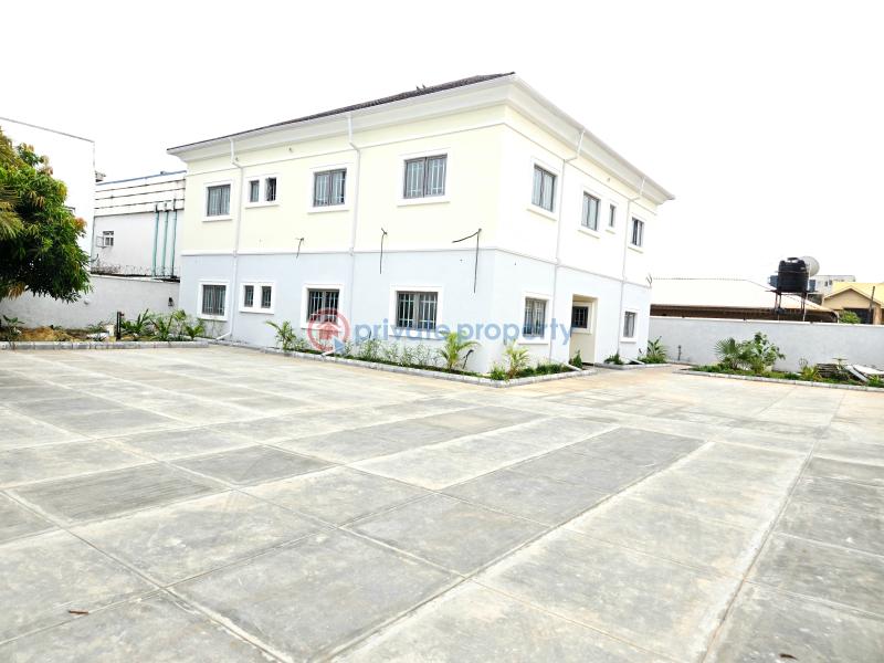 3 bedroom Block Of Flats For Rent Lekki Phase 1 Lagos - 0