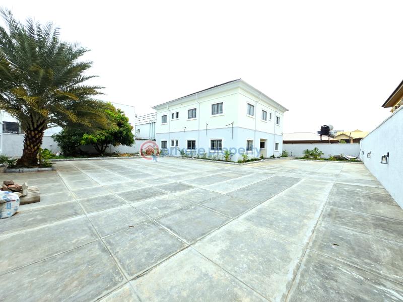 3 bedroom Block Of Flats For Rent Lekki Phase 1 Lagos - 1