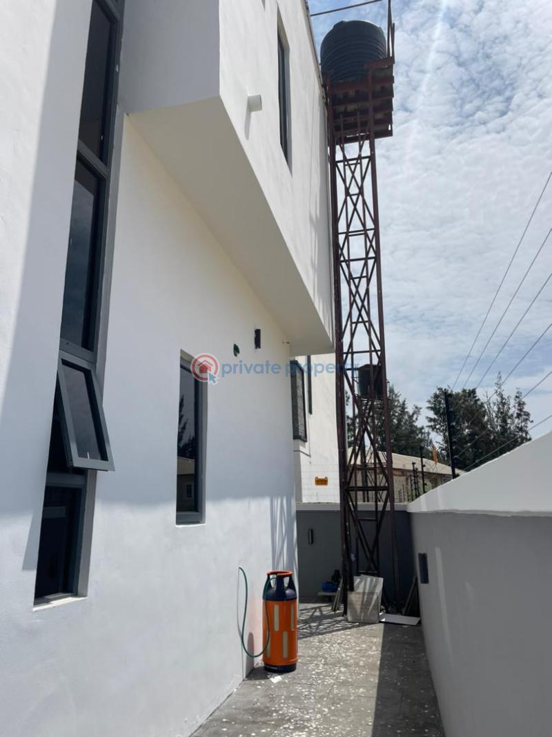 4 bedroom Detached Duplex For Sale Ikota Lekki Lagos - 10