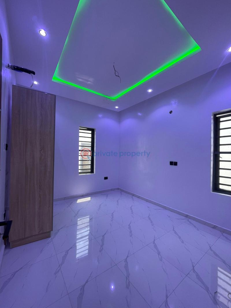 4 bedroom Detached Duplex For Sale Ikota Lekki Lagos - 3