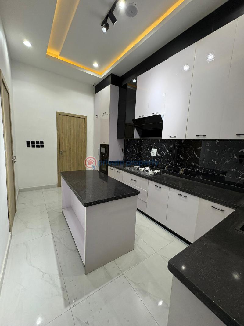 4 bedroom Semi detached Duplex For Sale Chevron, Chevron Drive Lekki Lagos - 4