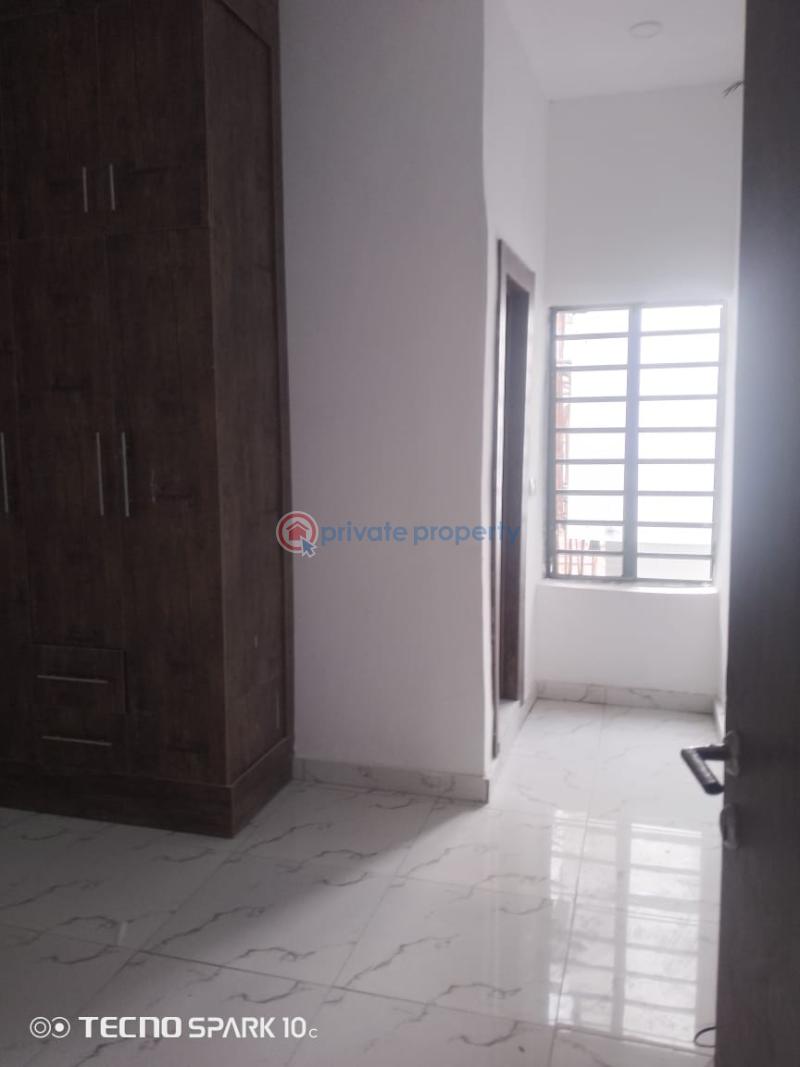 4 bedroom Terraced Duplex For Rent Conservation Center Lekki Expressway Lagos - 5