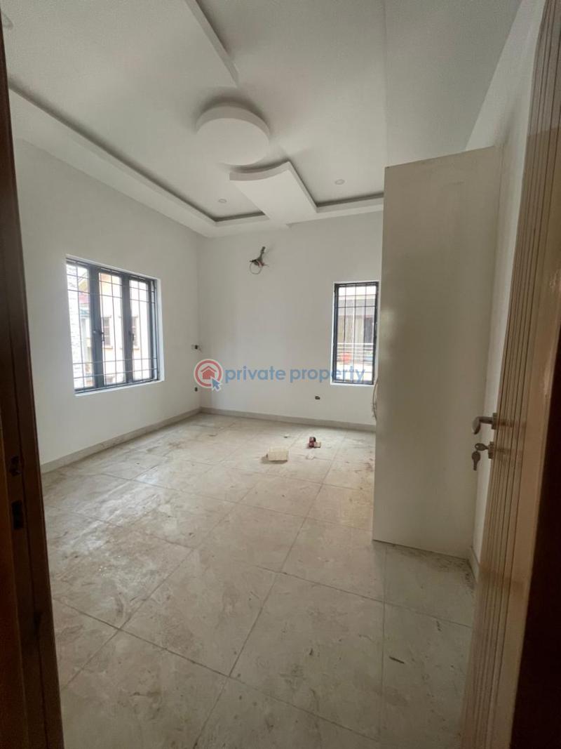 5 bedroom Detached Duplex For Sale U3 Estate,lekkki Right Lekki Lagos - 1