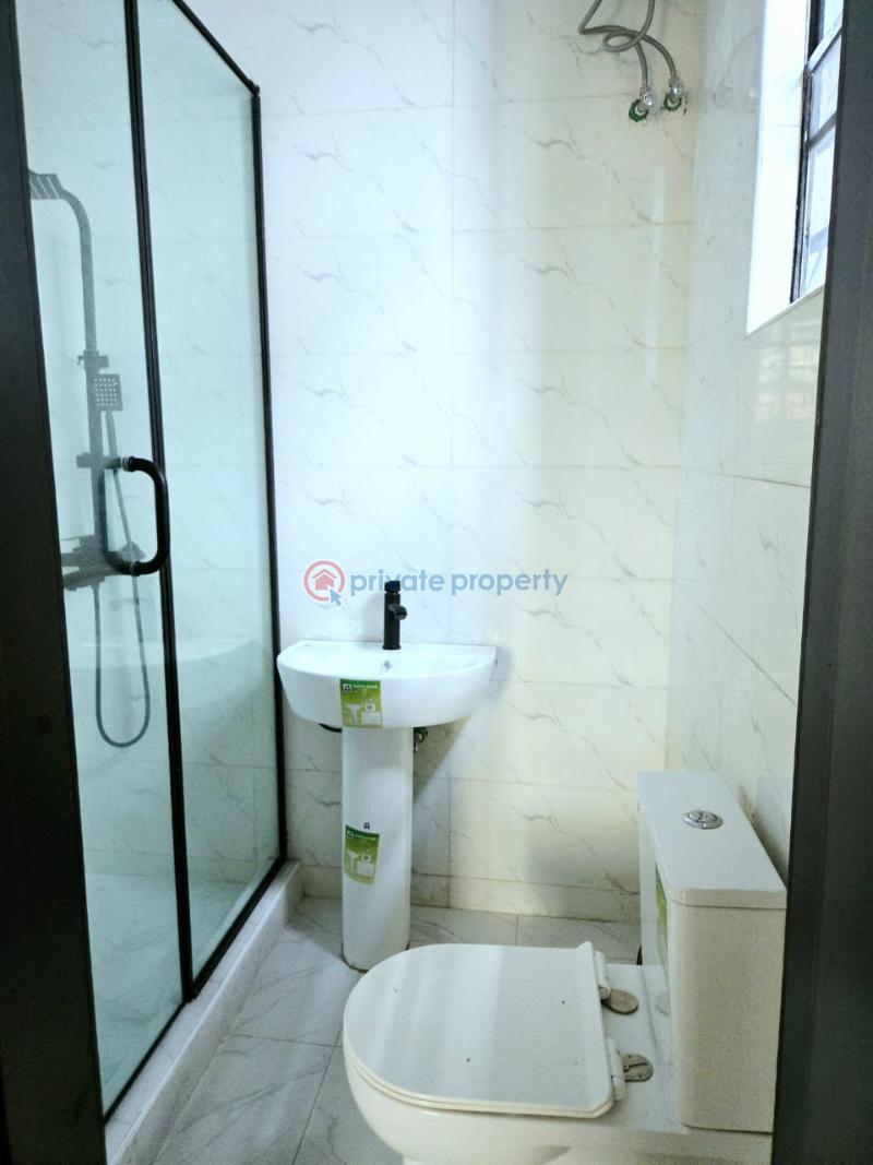 5 bedroom Detached Duplex For Sale Chevron Drive Lekki Lagos - 9