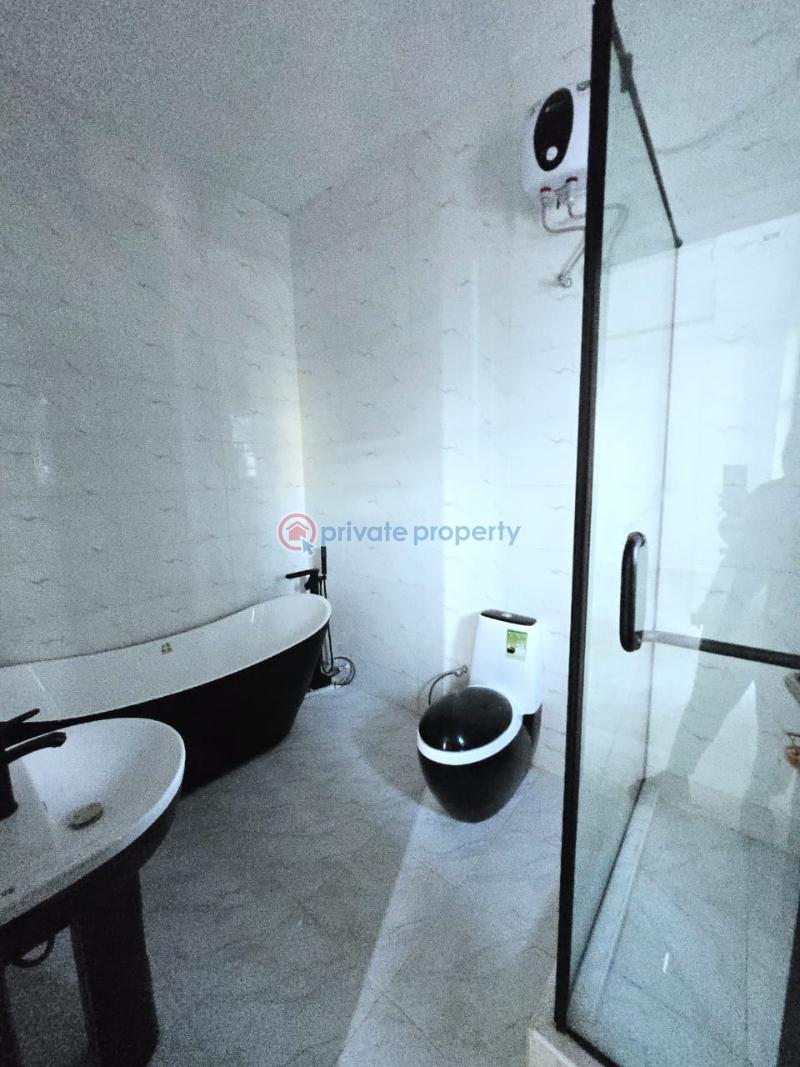 5 bedroom Detached Duplex For Sale Chevron Drive Lekki Lagos - 4