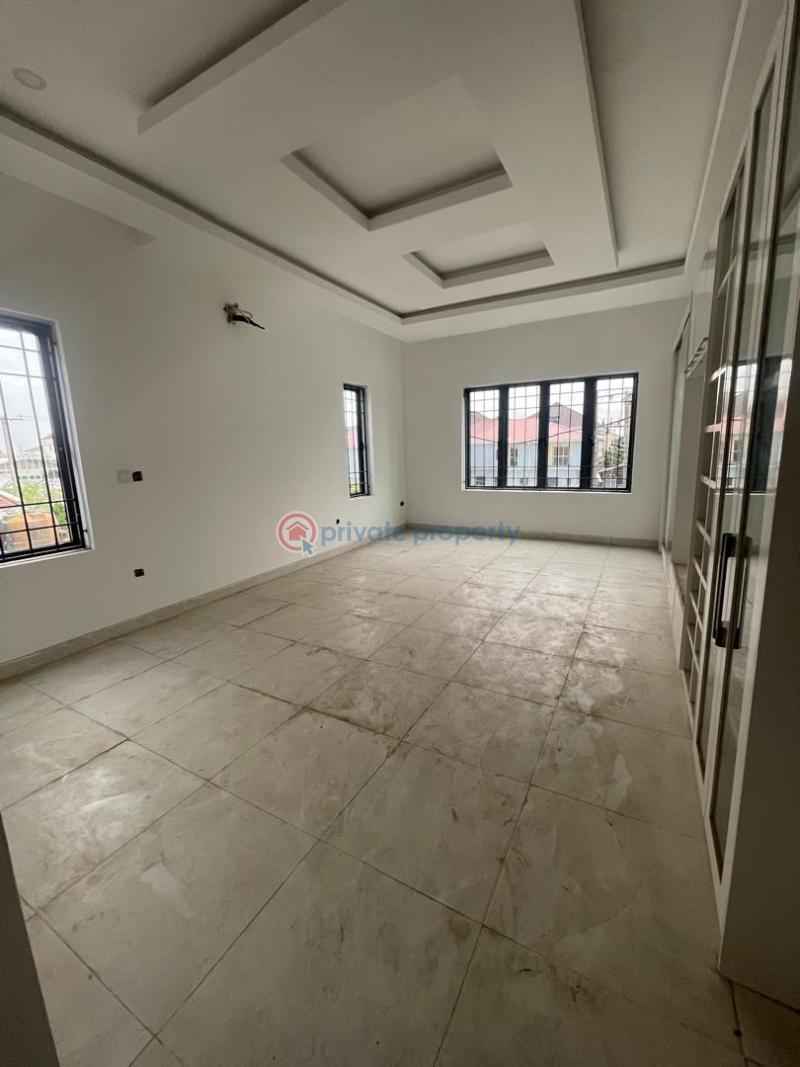 5 bedroom Detached Duplex For Sale U3 Estate,lekkki Right Lekki Lagos - 2