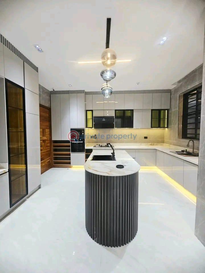 5 bedroom Detached Duplex For Sale Victoria Garden City Lekki Lagos - 2