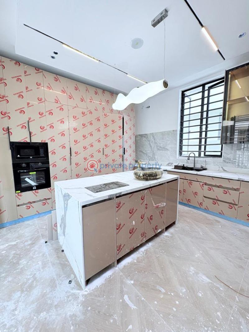 5 bedroom House For Sale Lekki Lagos - 1
