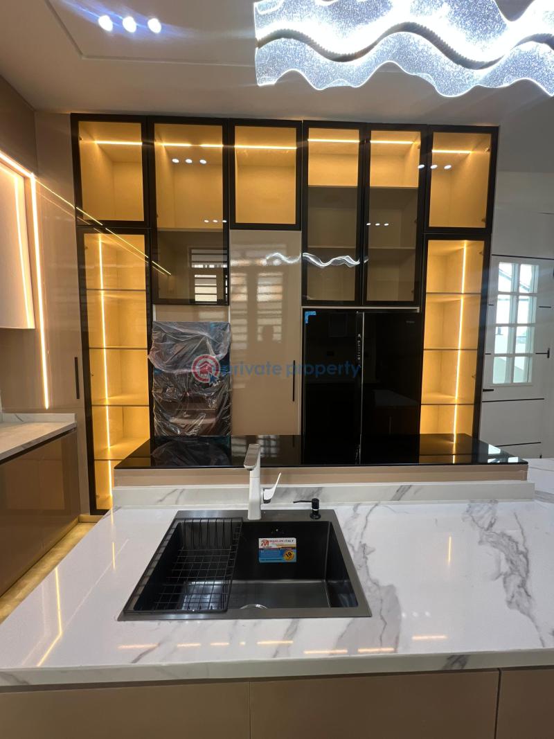 5 bedroom Detached Duplex For Sale Ikota, Ikota Lekki Lagos - 17