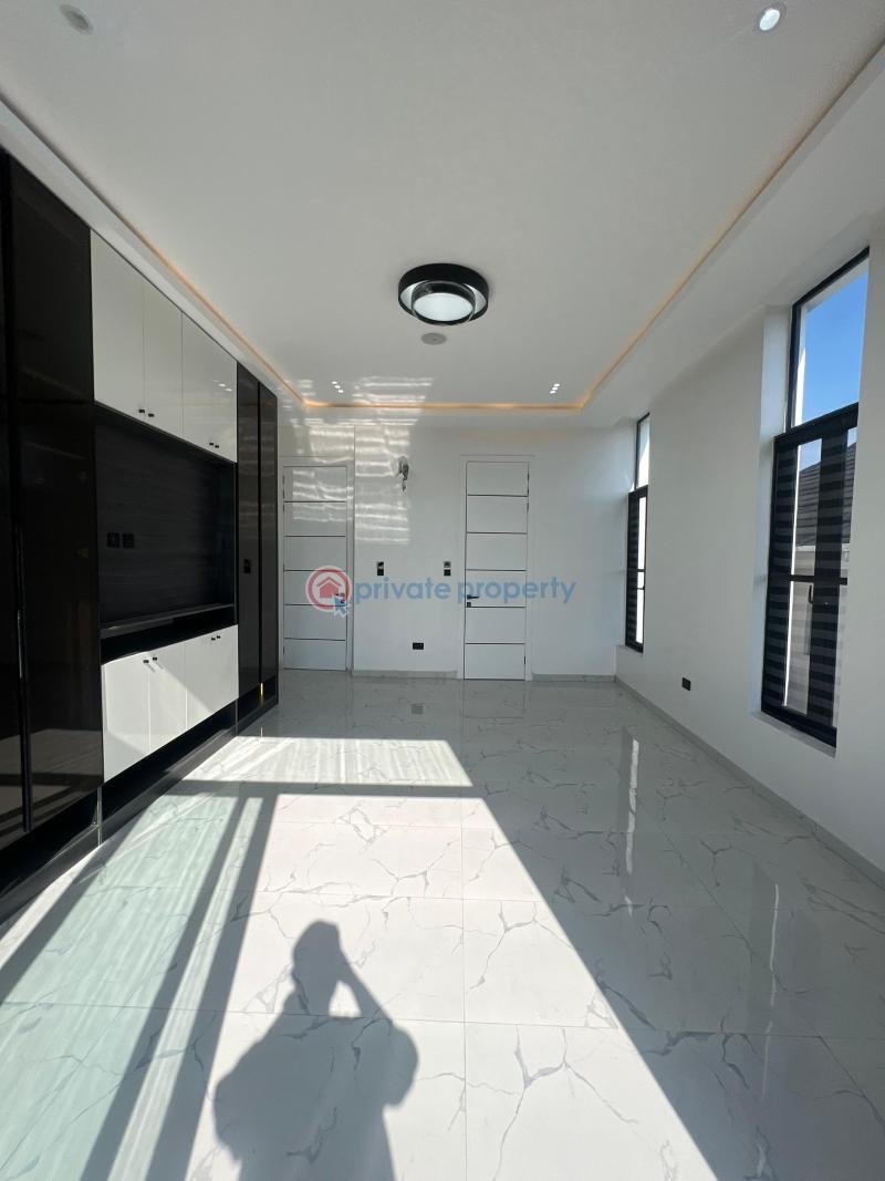 5 bedroom Detached Duplex For Sale Ikota, Ikota Lekki Lagos - 4