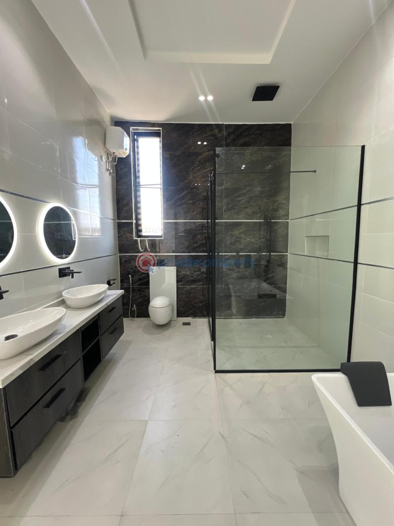 5 bedroom Detached Duplex For Sale Ikota, Ikota Lekki Lagos - 5