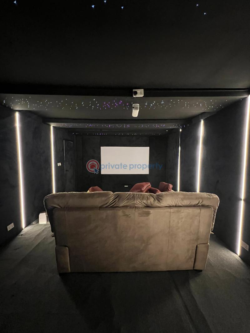 5 bedroom Detached Duplex For Sale Chevron, Chevron Drive Lekki Lagos - 22