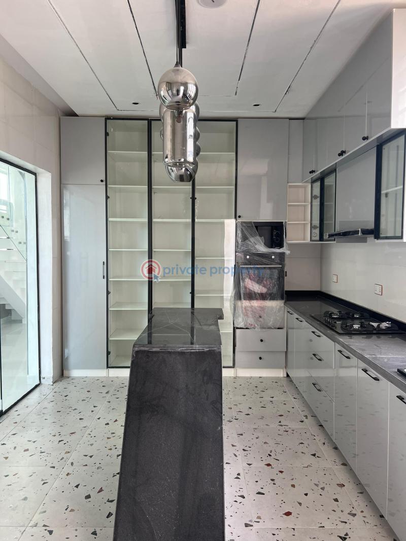 5 bedroom Detached Duplex For Sale 2nd Toll Gate, Lafiaji Lekki Lagos - 5