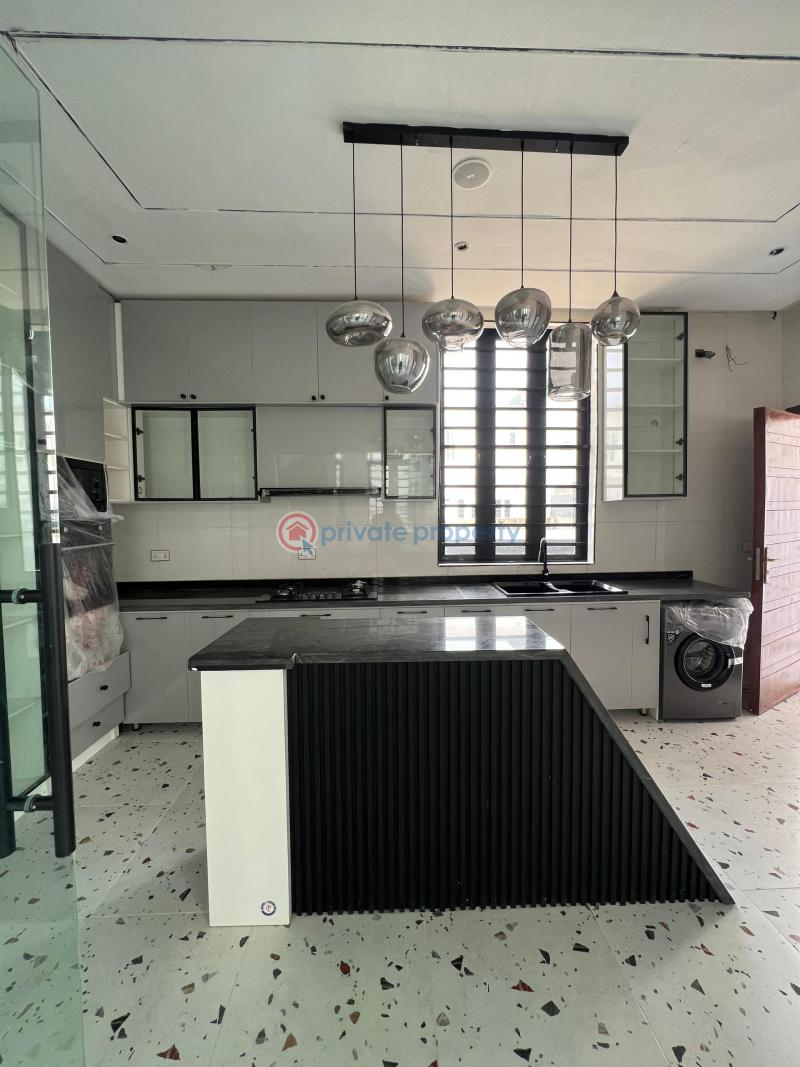 5 bedroom Detached Duplex For Sale 2nd Toll Gate, Lafiaji Lekki Lagos - 4