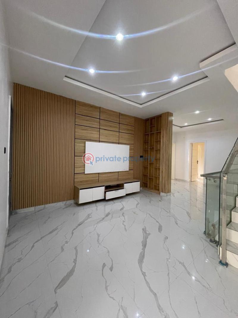 5 bedroom Detached Duplex For Sale Off Admiralty Way Lekki Phase 1 Lagos - 1