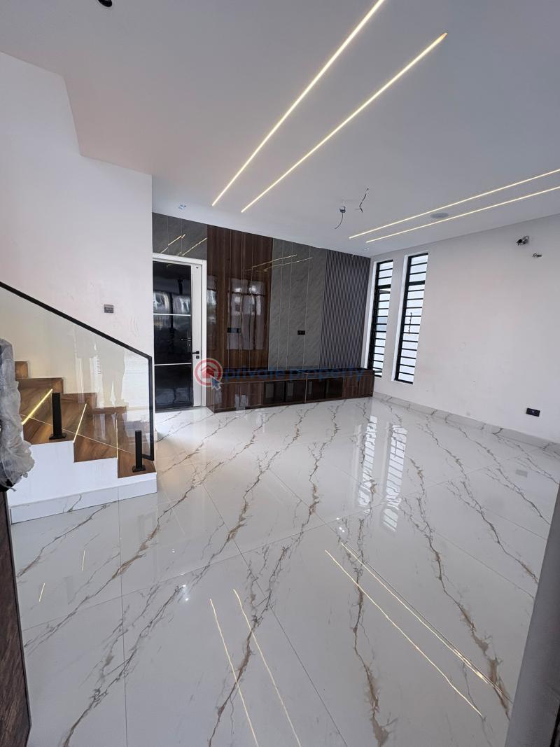 5 bedroom Detached Duplex For Sale Chevron Drive Lekki Lagos - 1