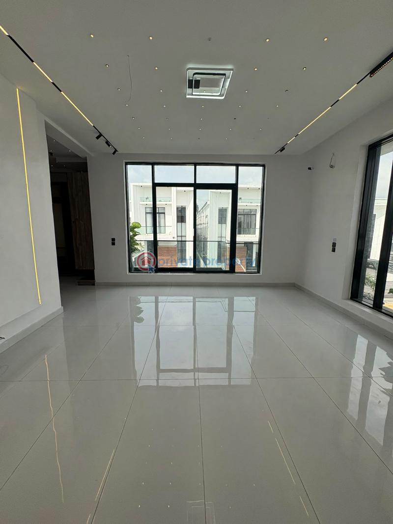 5 bedroom Detached Duplex For Sale Chevron Drive Lekki Lagos - 4