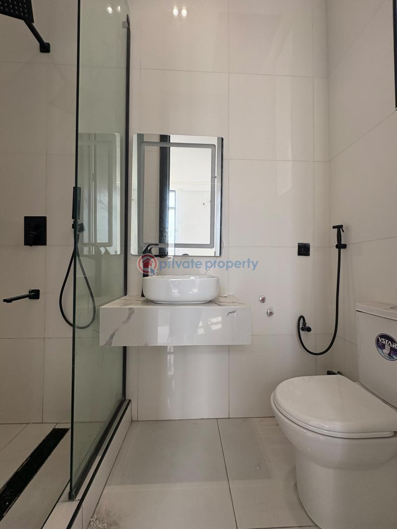 5 bedroom Detached Duplex For Sale Chevron Drive Lekki Lagos - 5