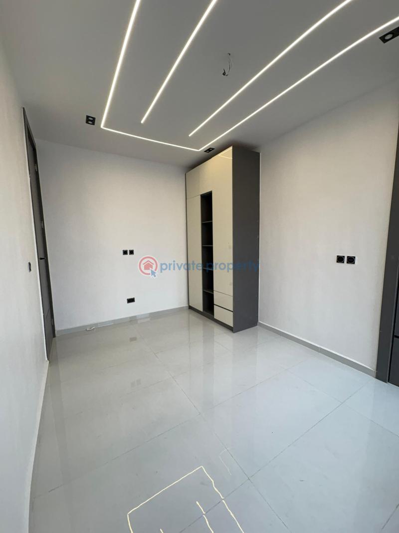 5 bedroom Detached Duplex For Sale Chevron Drive Lekki Lagos - 3