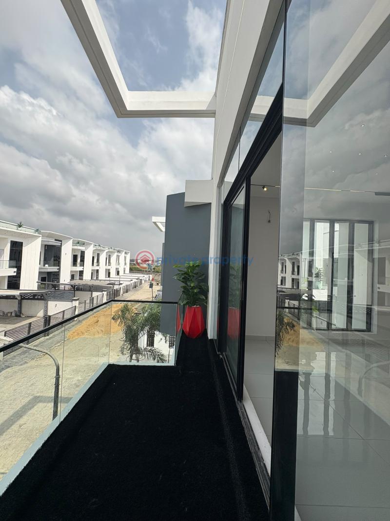 5 bedroom Detached Duplex For Sale Chevron Drive Lekki Lagos - 13