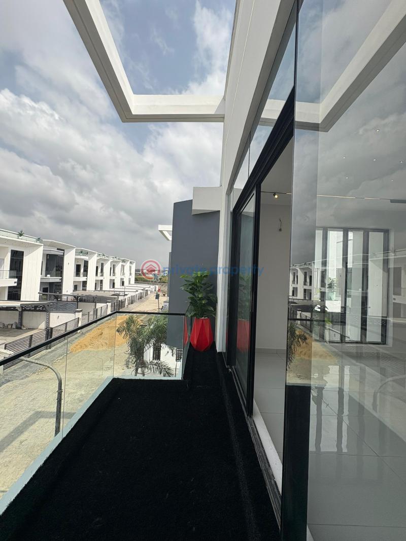 5 bedroom Detached Duplex For Sale Chevron, Chevron Drive Lekki Lagos - 1