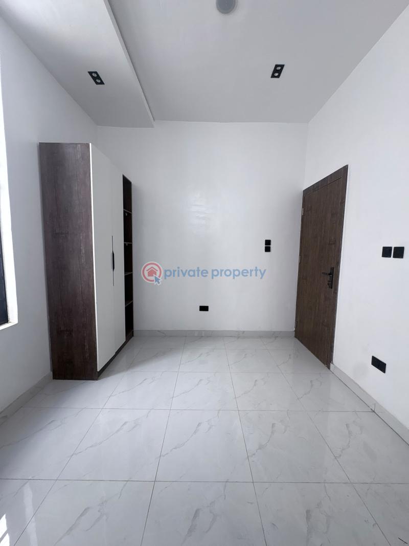 5 bedroom Detached Duplex For Sale Chevron Drive Lekki Lagos - 4