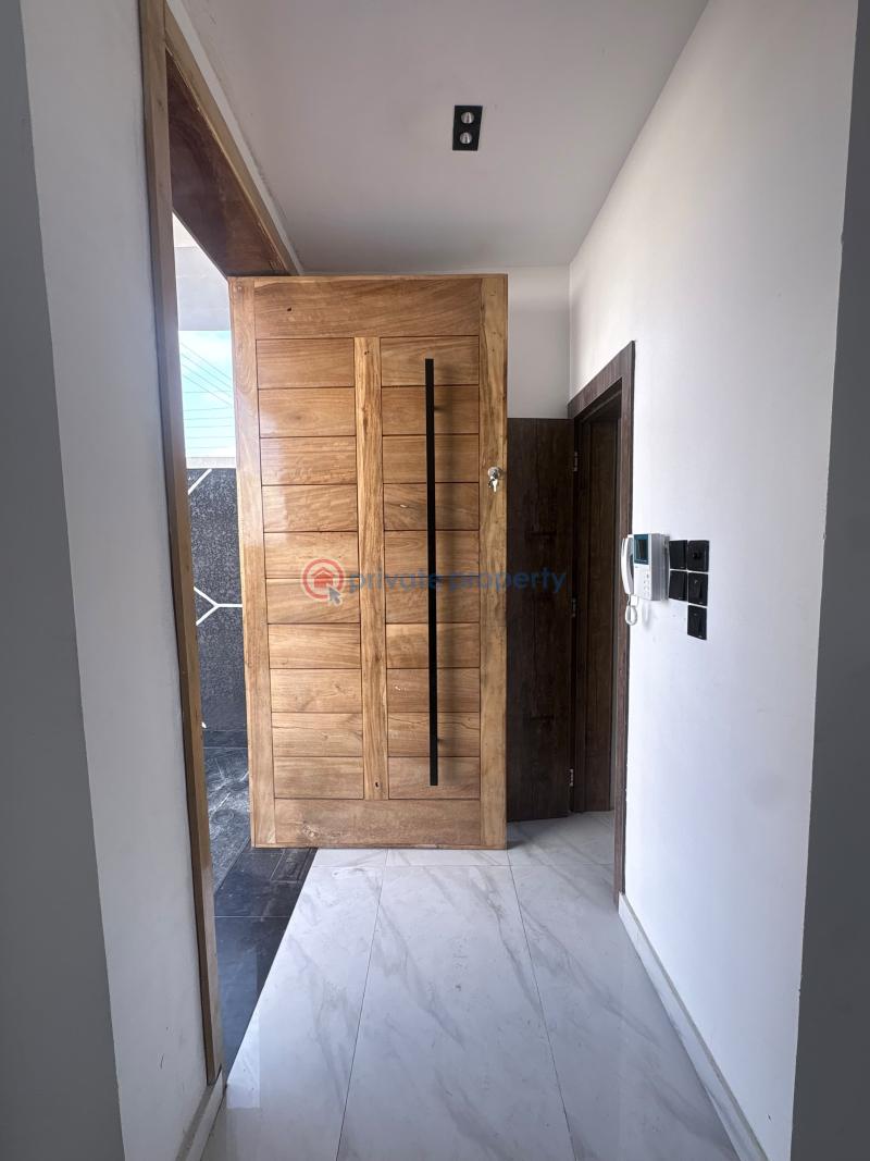 5 bedroom Detached Duplex For Sale Chevron Drive Lekki Lagos - 3